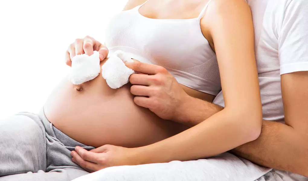 Bebekler Rahimde Neden Tekme Atarlar?