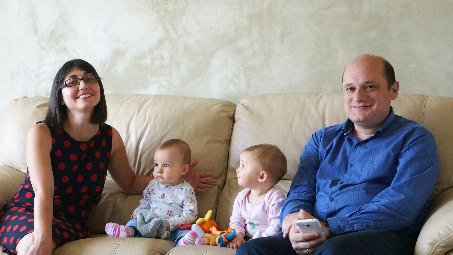 اللذان رُزقا مؤخرًا بطفلين توأم في مركزنا بهشجي اسطنبول لعلاج اطفال الانابيب